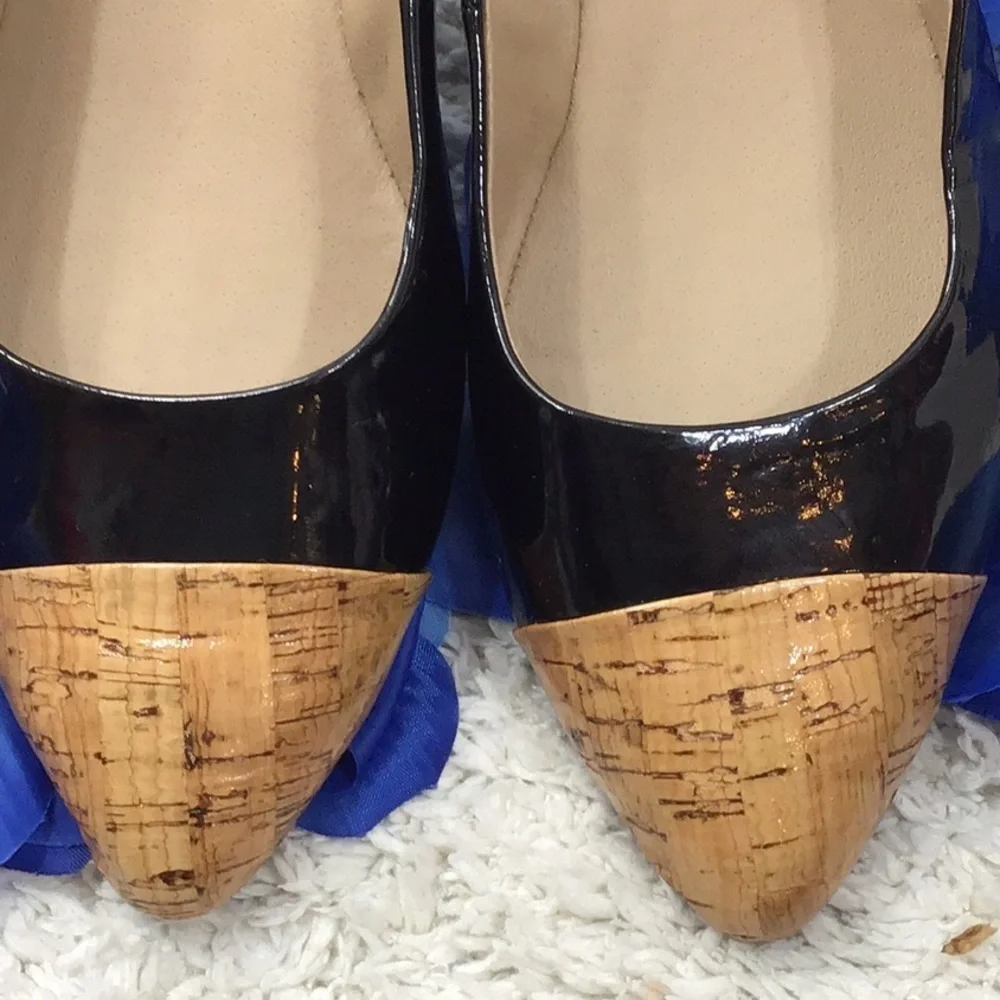 Kenneth Cole Black/cork flats